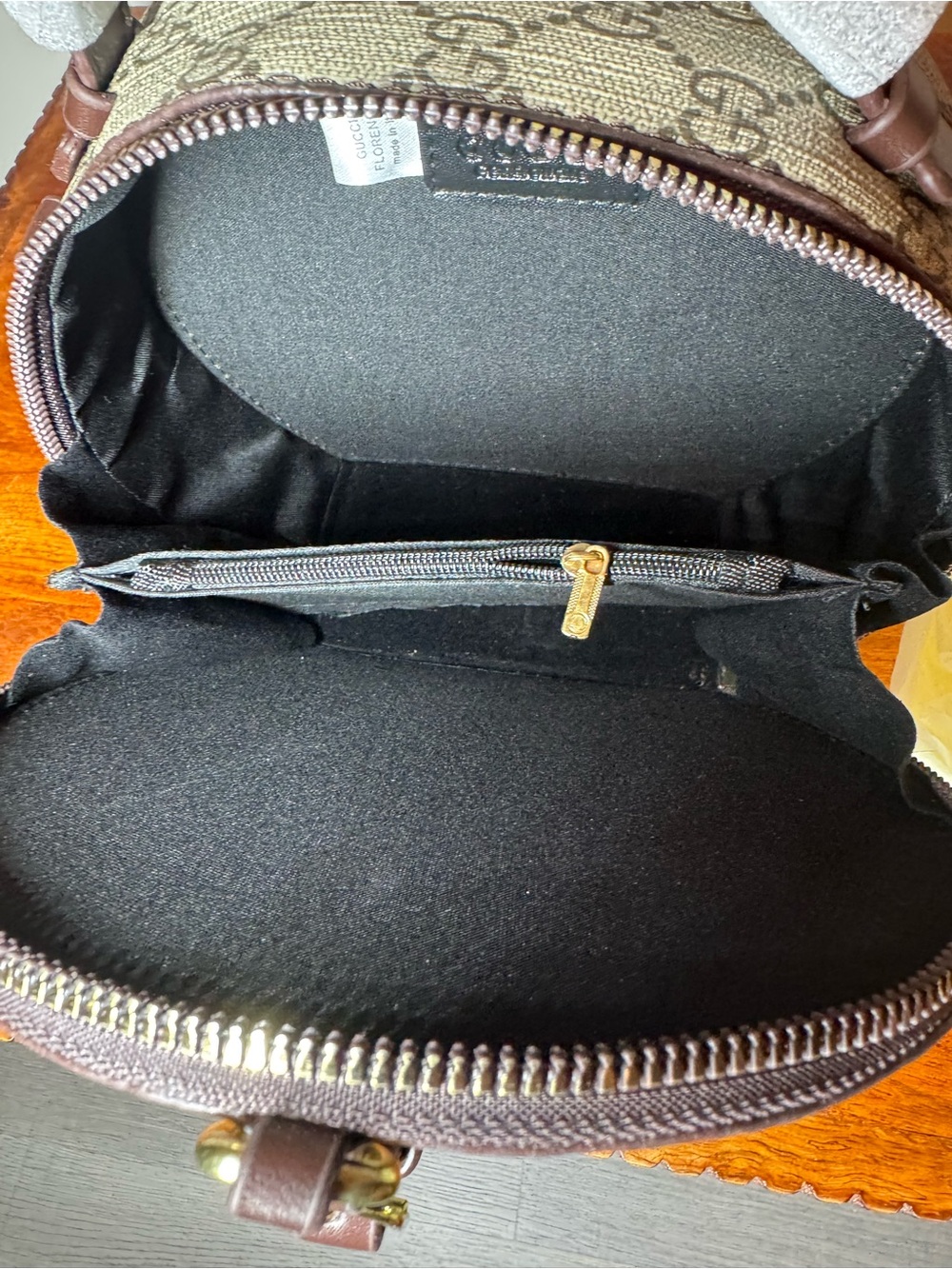 Round Mini Crossbody Bag; No Brand - Picture 10 of 13